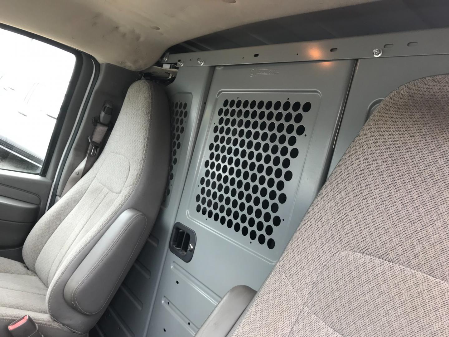 2012 White /Gray Chevrolet Express 2500 (1GCWGFCA3C1) with an 4.8 V8 engine, Automatic transmission, located at 577 Chester Pike, Prospect Park, PA, 19076, (610) 237-1015, 39.886154, -75.302338 - Photo#9